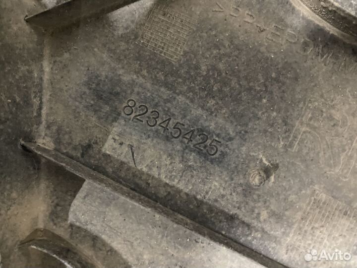 Накладка Volvo 82345425