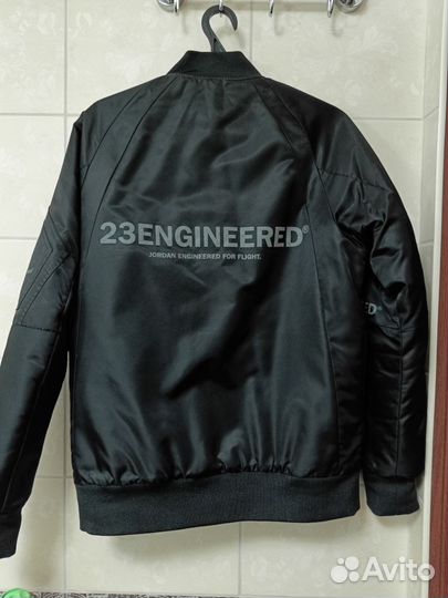 Куртка бомбер