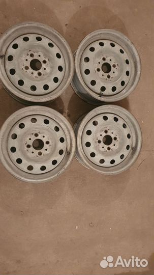 Диск r 14 штампованный