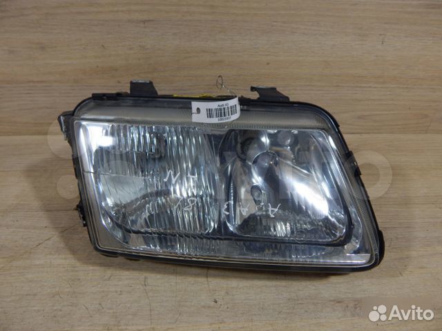 Фара передняя правая Audi A3