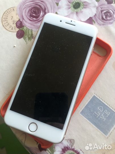 iPhone 8 Plus, 64 ГБ