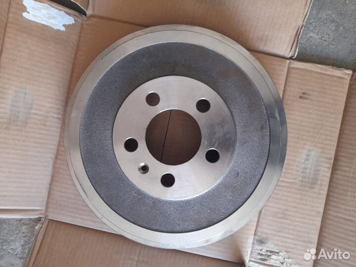 Комплект барабан тормозной и колодки на Skoda oct