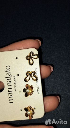 Серьги-гвоздики