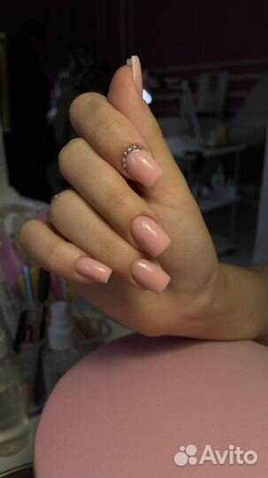 Наращивание ногтей