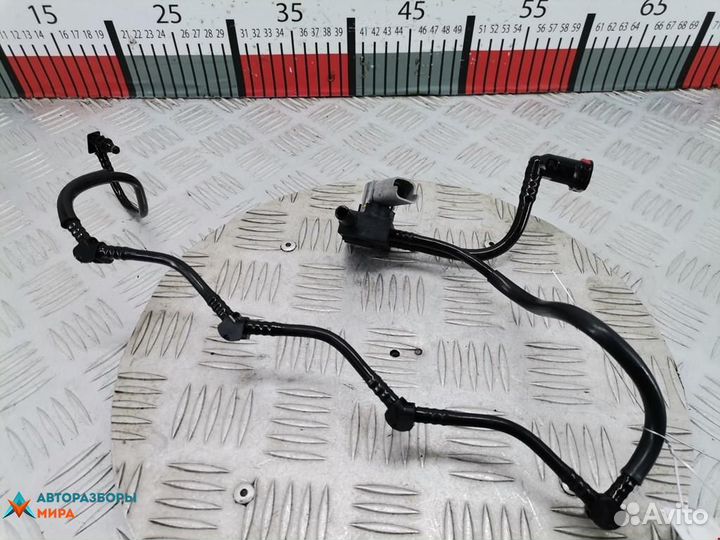 Трубка обратки форсунок Volvo S40 рест. 2002