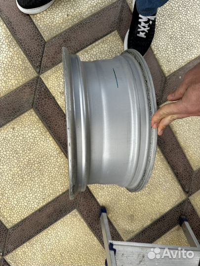 Литой диск r 16