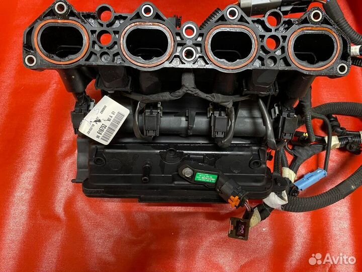 Peugeot 307 впускной коллектор