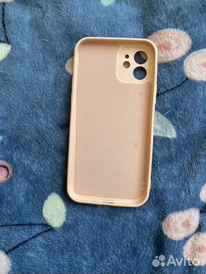 Чехлы на iPhone SE и 12-й iPhone