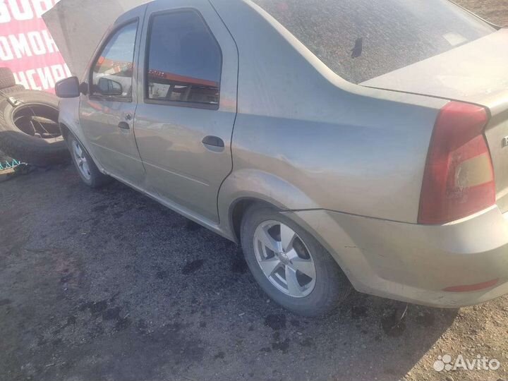 Renault Logan 1.4 МТ, 2011, битый, 275 753 км