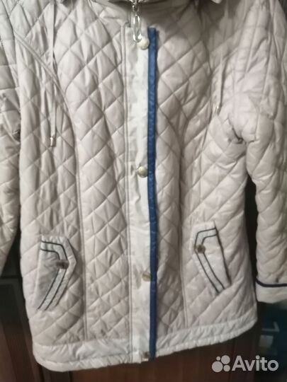 Куртка женская с капюшоном весна/осень б/у