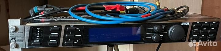Аудиопроцессор Behringer DEQ 2496 ultra-curve PRO
