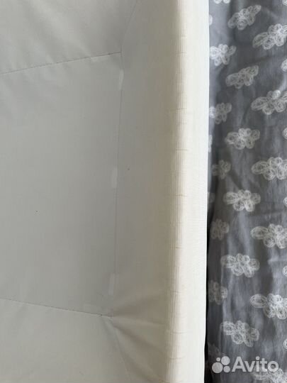 Пеленальная доска на кроватку