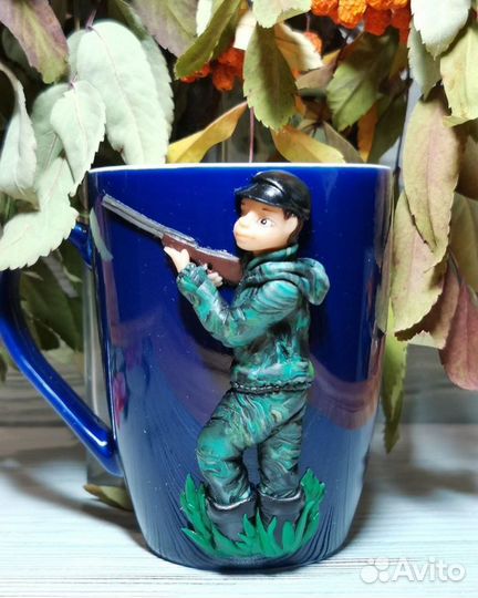 Кружка с декором из полимерной глины