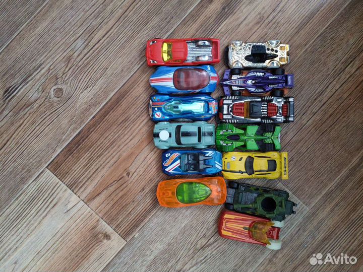 Машинки хотвилс