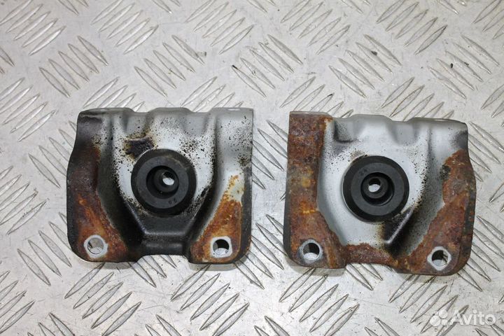 Крепление радиатора Subaru Forester SH Impreza GH