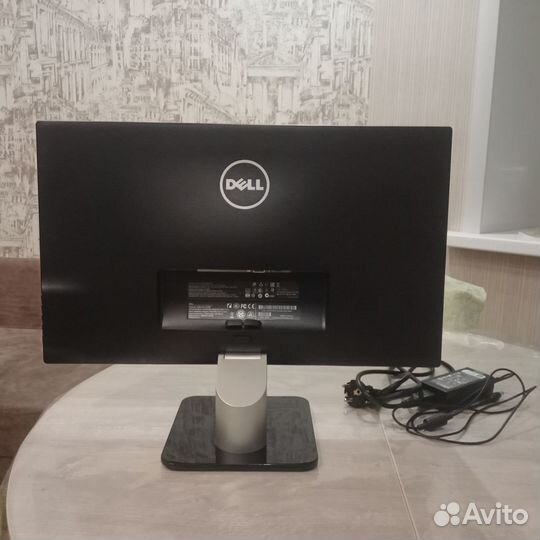 Монитор Dell