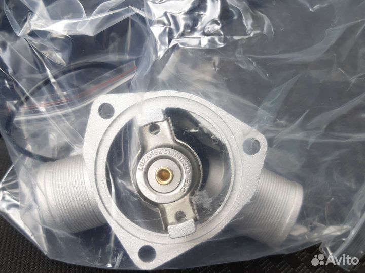 Термостат на priora luzar новый