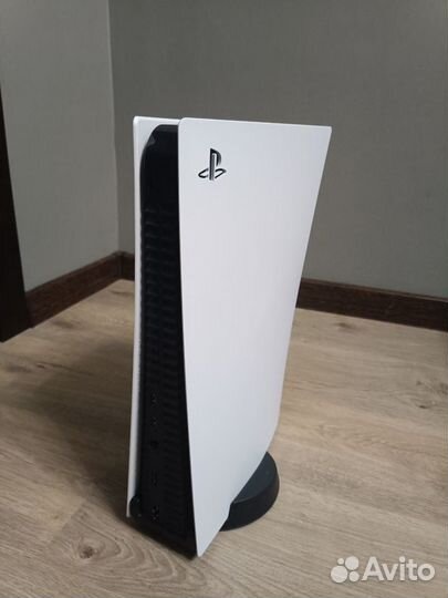 Sony playstation 5 с дисководом бу + 2 игры