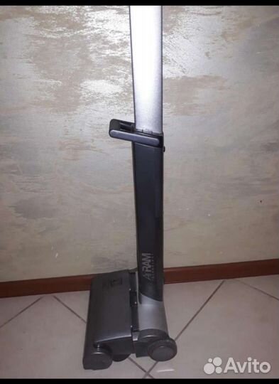 Беспроводной пылесос Bissell 1047