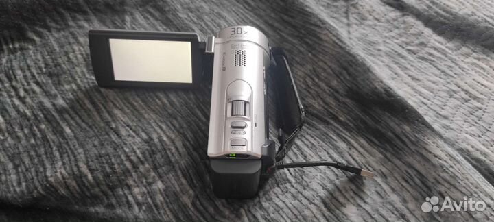 Видеокамера Sony HDR-CX200