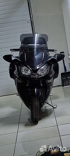 Кавасаки gtr1400
