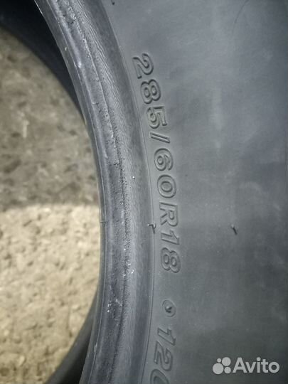 Bridgestone Blizzak Spike-02 SUV 285/60 R18