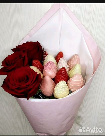 Шоколадные розы клубника из шоколада ручной работы