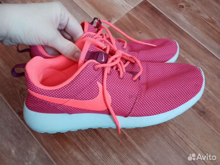 Кроссовки nike женские 38,5