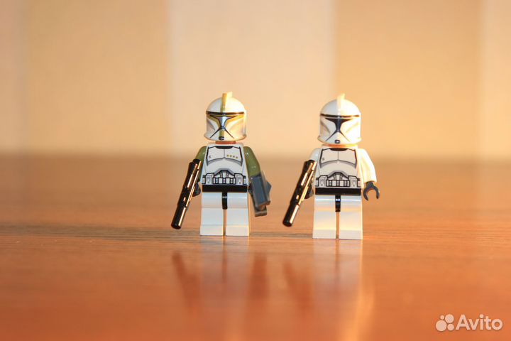 Lego Star Wars 75000 Clone Troopers vs. Droidekas