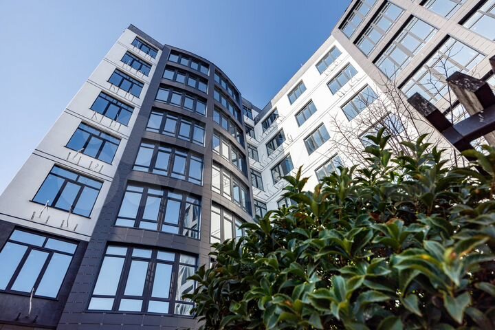 1-к. квартира, 57 м², 2/8 эт.