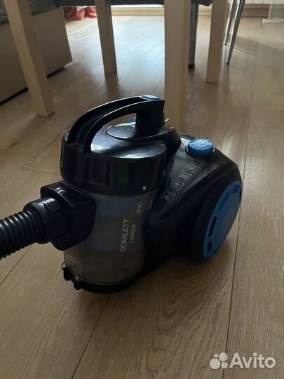 Пылесос Scarlet 1600W