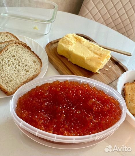Красная икра горбуши и кеты