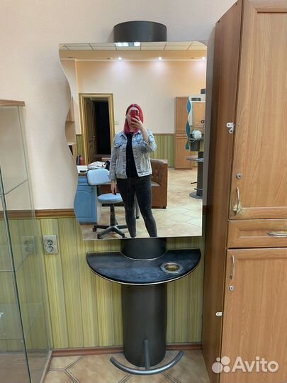 Парикмахерское зеркало стойка