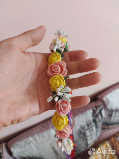 Ободок для волос с цветами