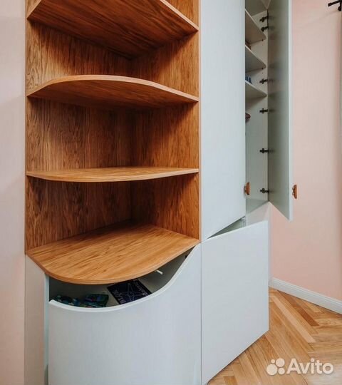 Закругленный шкаф