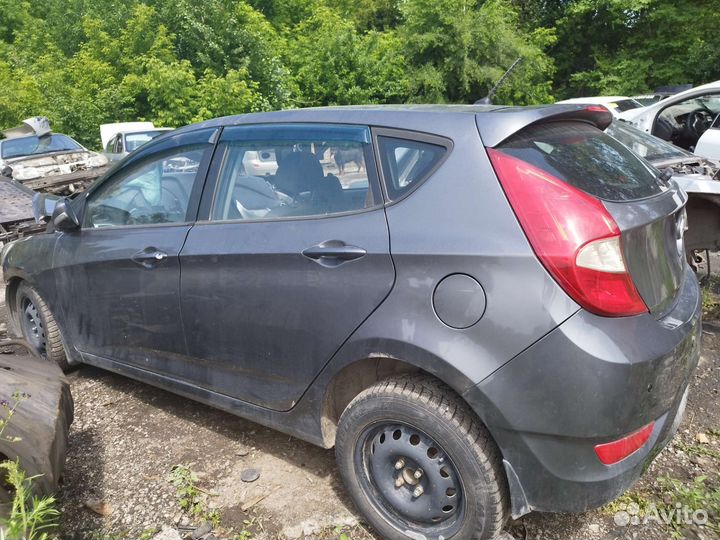 В разбор hyundai solaris 2012 год (хечбек)