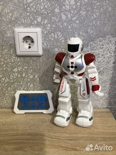 Робот интерактивный на р/у