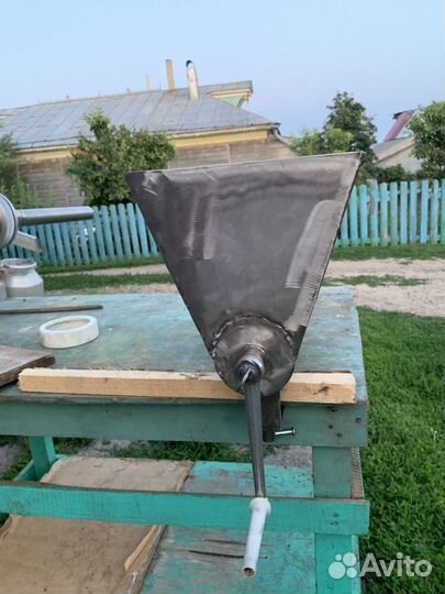 Мясорубка ручная