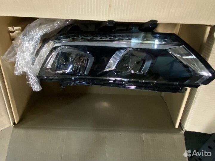 Оригинальная led Фара правая BMW F30