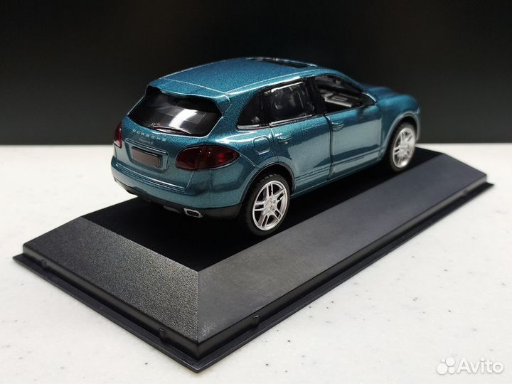 1:43 Porsche Cayenne S