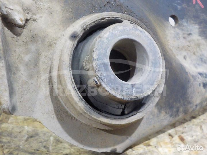 Рычаг передний правый Renault Megane