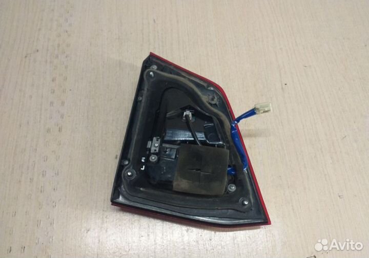Фонарь правый внутренний Toyota Land Cruiser 200