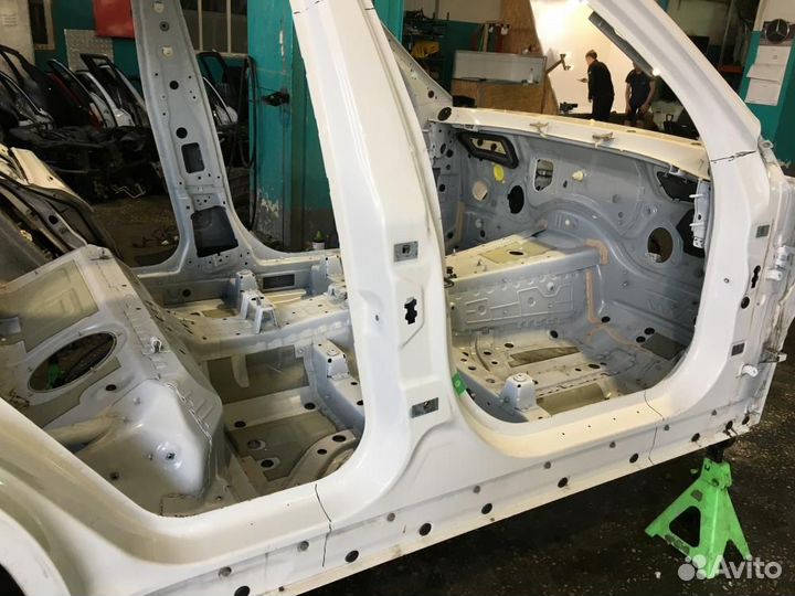 Стойка центральная правая BMW X3 G01