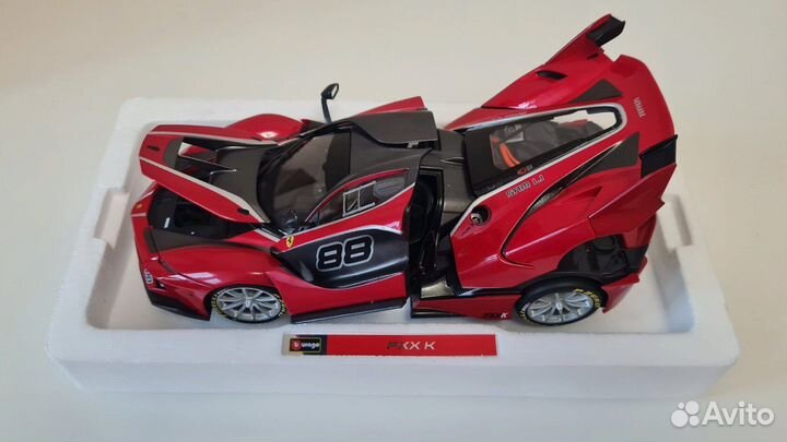 Модель автомобиля Burago Ferrari FXX K