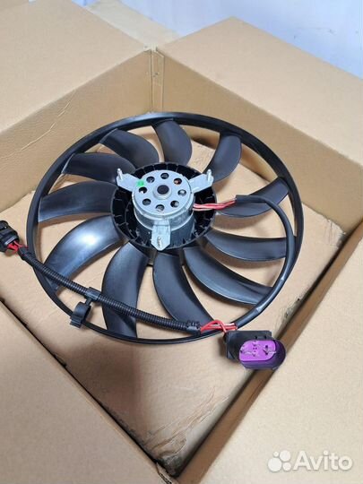 Вентилятор радиатора Caddy III 2004,Golf V 20