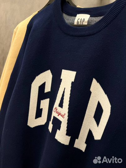 Теплый свитер Gap