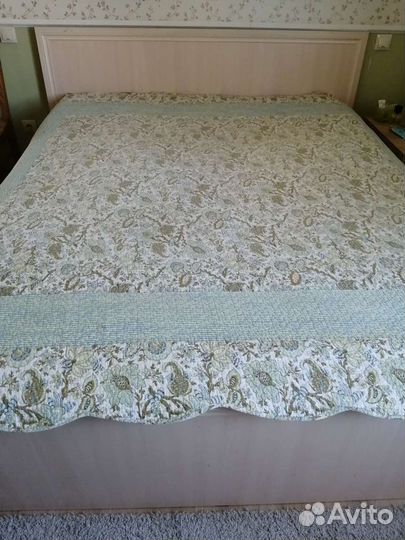 Кровать двухспальная с матрасом бу