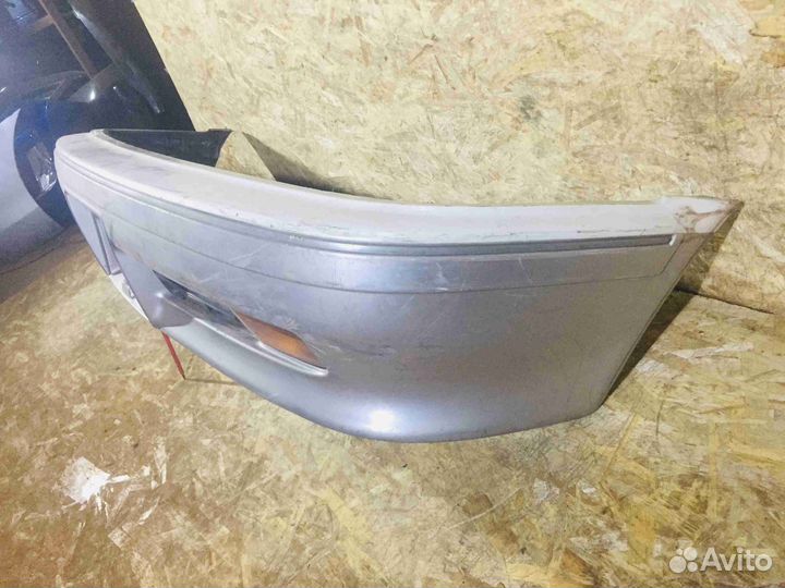 Бампер передний Toyota Chaser GX81LX80SX80 Сер/Бел