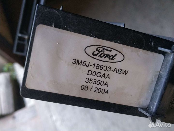 Переходная полочка под магнитолу Ford Focus 2