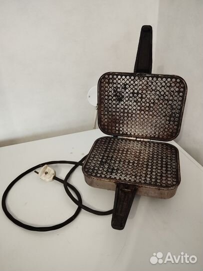 Электрическая вафельница бу СССР